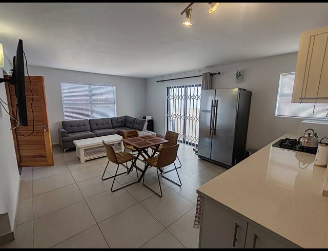 5 BEDROOM HOUSE FOR SALE IN CALYPSO BEACH